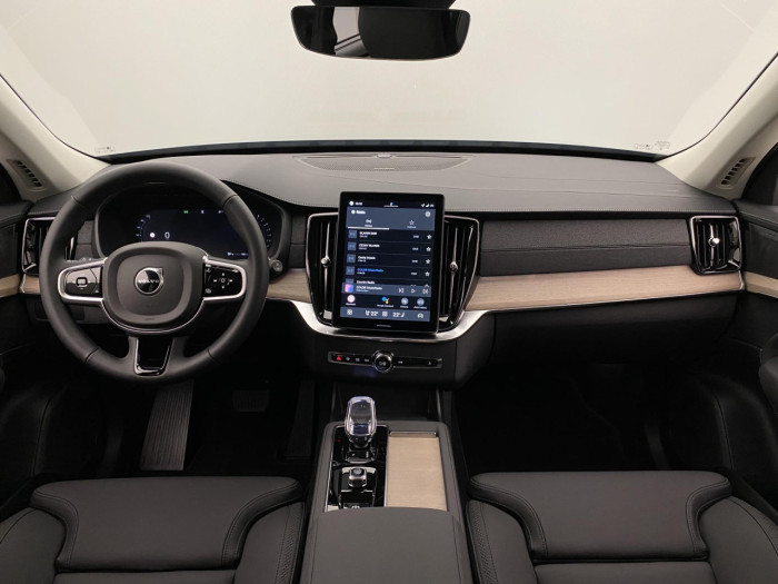 Volvo XC90 B5 AWD AUT DARK PLUS 7míst na operativní leasing