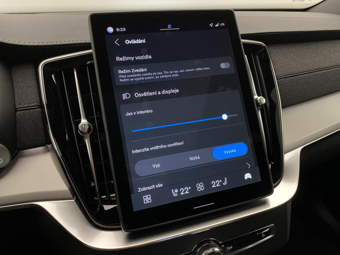 Volvo XC90 B5 AWD BLACK EDITION PLUS 7 na operativní leasing