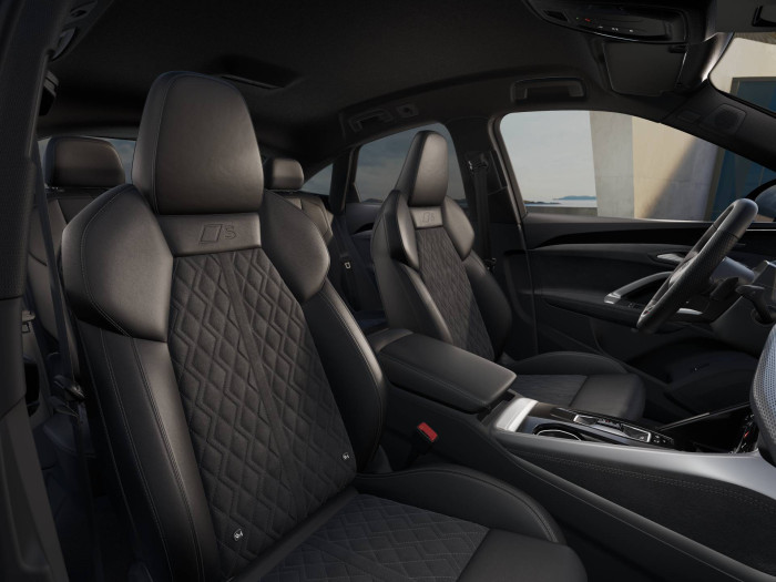 Audi Q5 Sportback Quattro ST7 2,0TDI / 150kW na operativní leasing