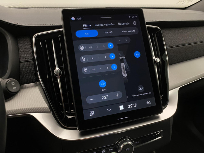 Volvo XC90 B5 AWD BLACK EDITION PLUS 7 na operativní leasing