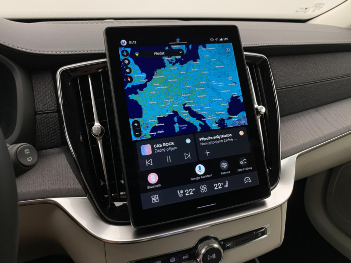 Volvo XC90 T8 AWD Plug-in BRIGHT PLUS 7m na operativní leasing