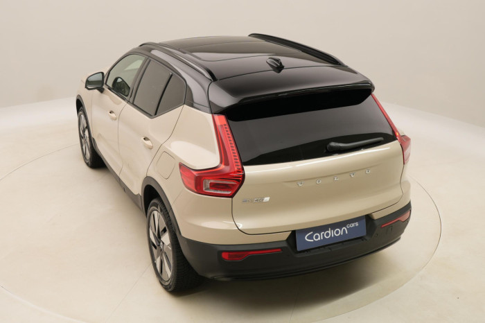 Volvo EX40 TWIN MOTOR AWD ULTRA na operativní leasing