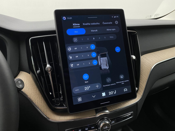 Volvo XC60 B5 AWD AUT BRIGHT PLUS na operativní leasing