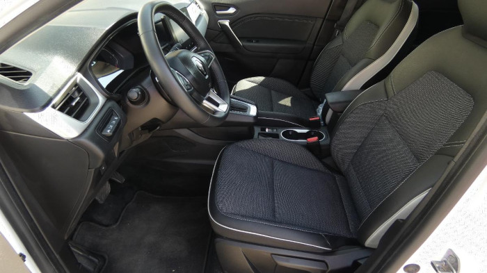 Renault Captur 1,3 TCe 140 Techno EDC na operativní leasing