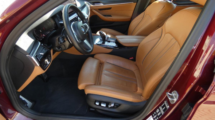 BMW Řada 5 540i xDrive M Sport na operativní leasing