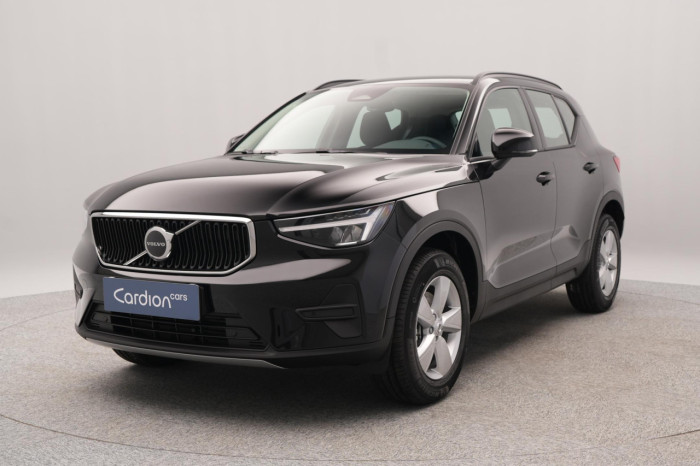 Volvo XC40 B3 AUT ESSENTIAL na operativní leasing