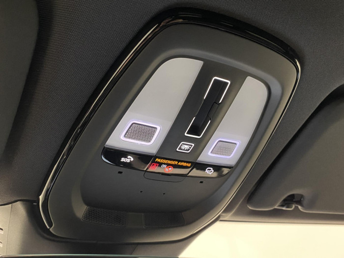 Volvo XC60 B5 AWD AUT ULTRA BLACK EDITION 2.0 Edition na operativní leasing