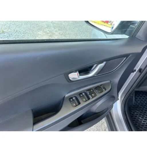 Hyundai Kona BEV 64kWh Smart na operativní leasing