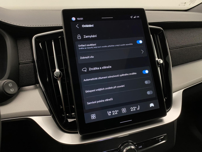 Volvo XC90 B5 AWD BLACK EDITION PLUS 7 na operativní leasing