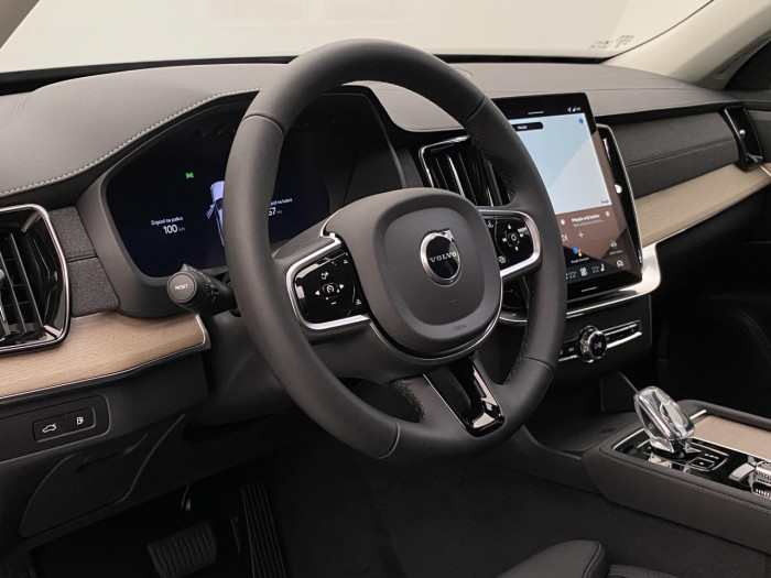 Volvo XC90 T8 AWD RECHARGE DARK PLUS 7m na operativní leasing