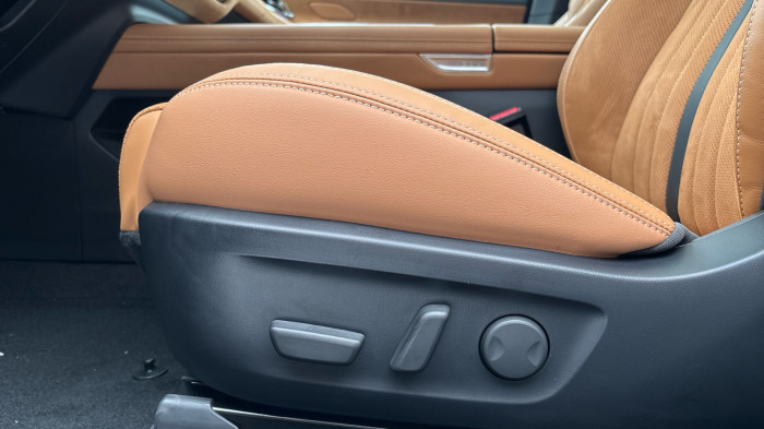 Mazda 6e 68.8 kWh Takumi Plus - Jet Black na operativní leasing