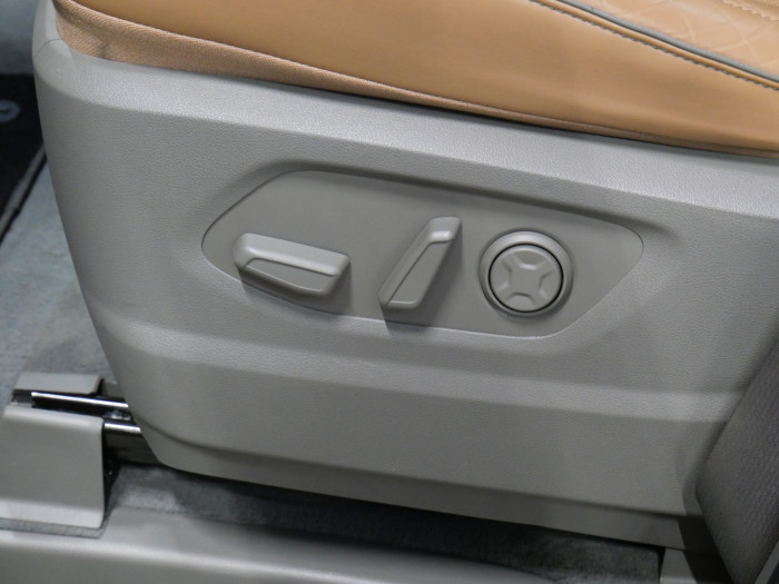 Hyundai Staria 2.2 CRDI 130kW DCT AWD Premium na operativní leasing