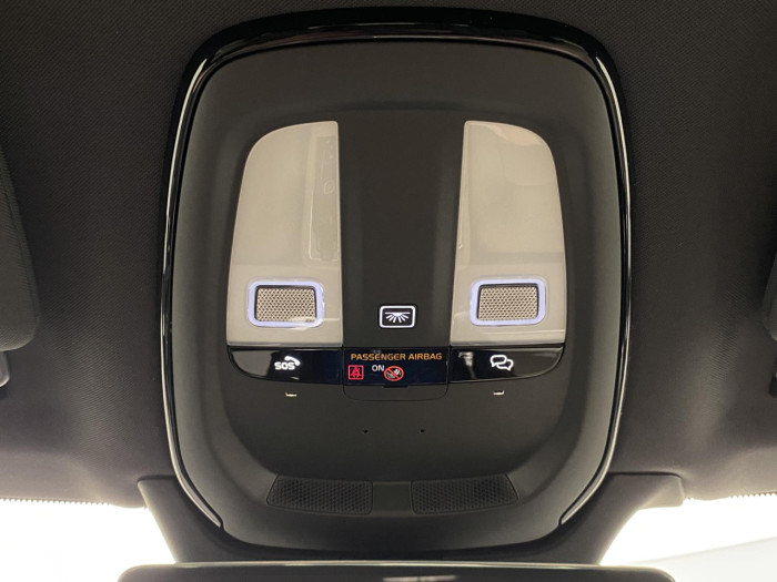 Volvo XC90 B5 AWD AUT CORE 7míst na operativní leasing
