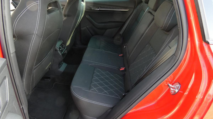 Škoda Karoq 1,5 TSI Sportline DSG na operativní leasing