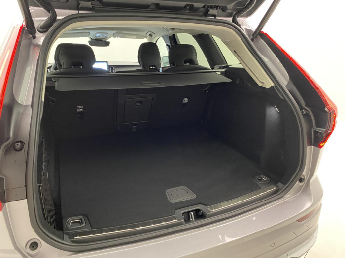 Volvo XC60 T6 AWD AUT BRIGHT PLUS na operativní leasing