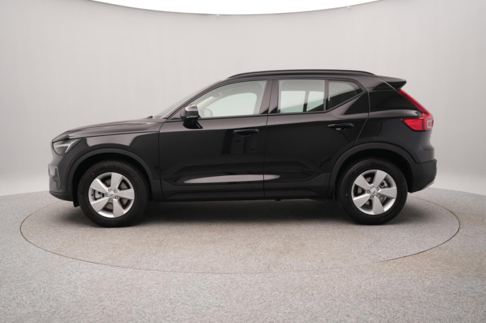 Volvo XC40 B3 AUT ESSENTIAL na operativní leasing