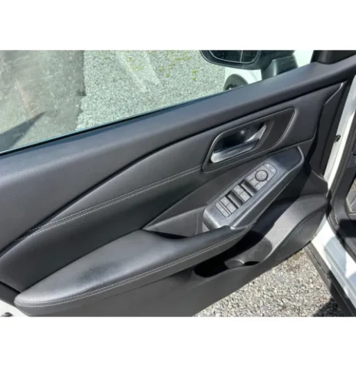 Nissan Qas. 1.3MHEV 158 N-Connecta AT na operativní leasing