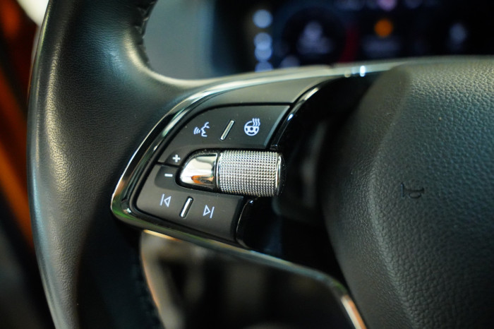 Škoda Karoq 1.0 TSI 81 kW Style na operativní leasing