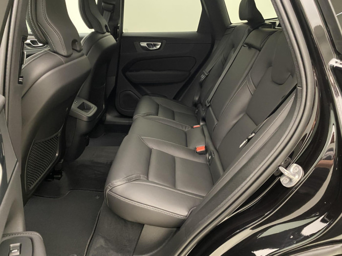 Volvo XC60 B5 AWD AUT BRIGHT PLUS na operativní leasing