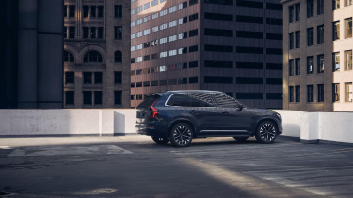 Volvo XC90 T8 AWD Plug-in BRIGHT ULTRA na operativní leasing