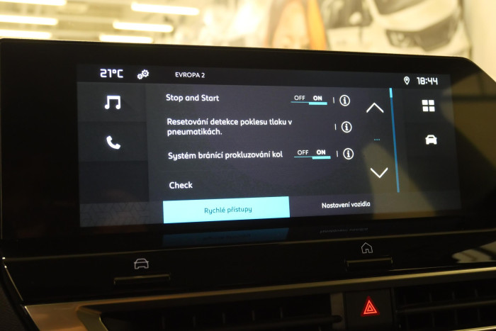 Citroën C4 1.2 PureTech 75 kW Live Pack na operativní leasing