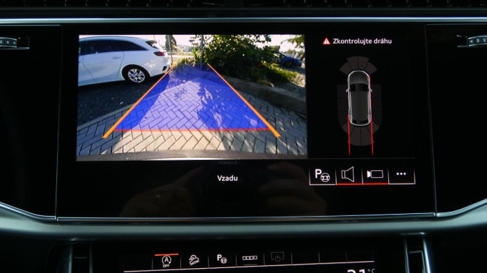 Audi Q8 55 TFSI quattro tiptronic na operativní leasing