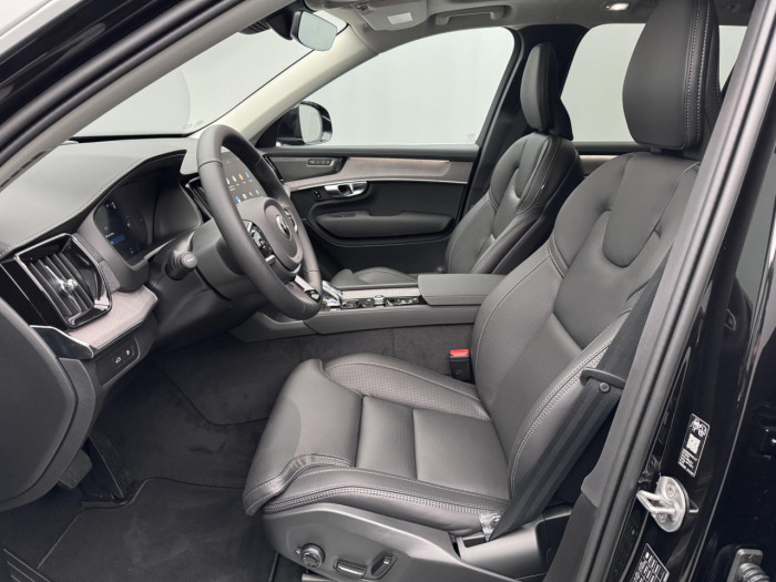 Volvo XC90 T8 AWD Plug-in BRIGHT PLUS 7m na operativní leasing