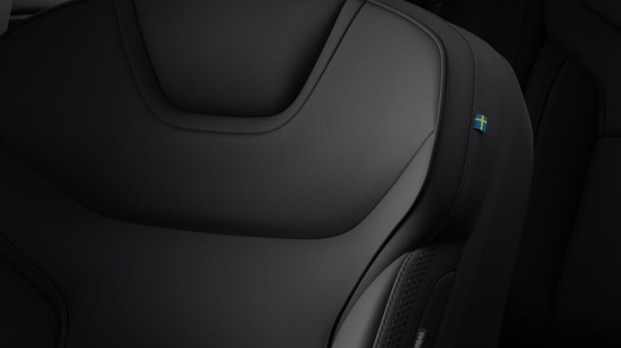 Volvo ES90 CORE, Single Motor Extended Range, 245 kW / 333 HP na operativní leasing