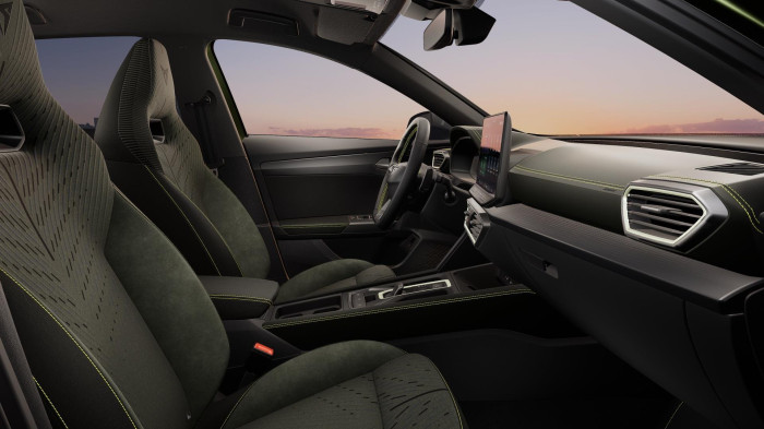 CUPRA Formentor Tribe 2.0 TSI 204k DSG 4WD na operativní leasing