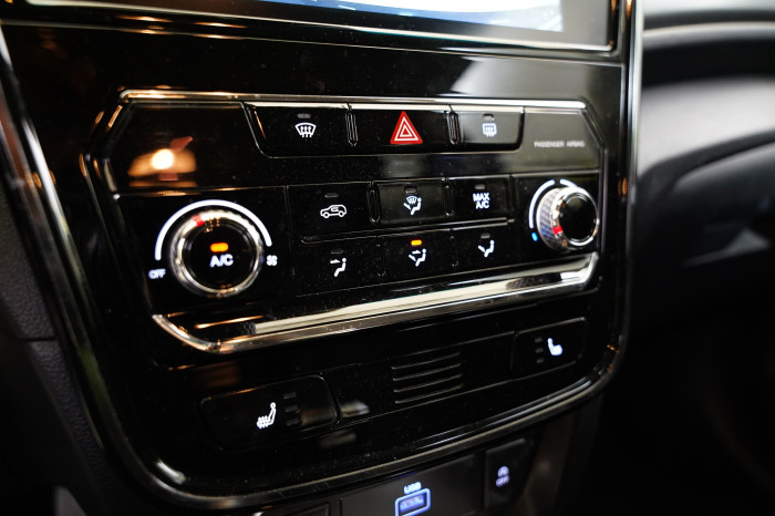 Ssang Yong Tivoli 1.5 T-GDI 120 kW Fizz na operativní leasing