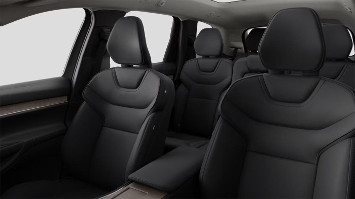 Volvo EX90 PURE ELECTRIC SINGLE PLUS 7m. na operativní leasing