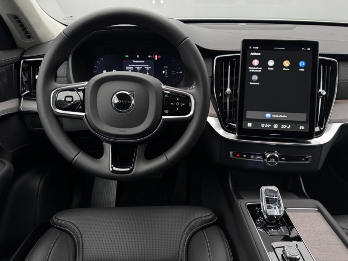 Volvo XC90 T8 AWD Plug-in ULTRA DARK 7m na operativní leasing