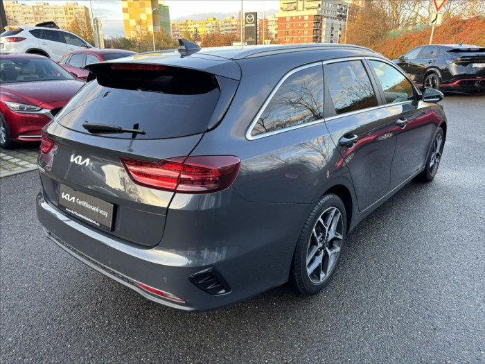 KIA Ceed SW CD 1,5 T-GDi GPF 7DCT TOP + PAKET BUSINESS automat na operativní leasing