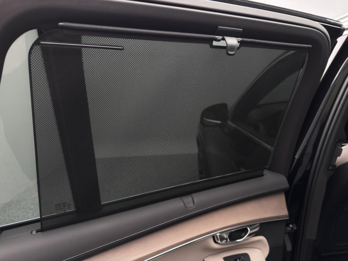 Volvo XC90 T8 AWD Plug-in BRIGHT PLUS 7m na operativní leasing