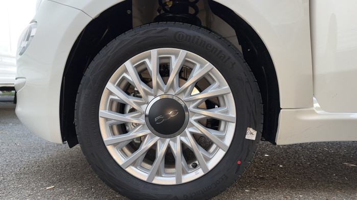 FIAT 500 Club 1,0 BSG - Benzín - Manuál 6st. - 4x2 na operativní leasing