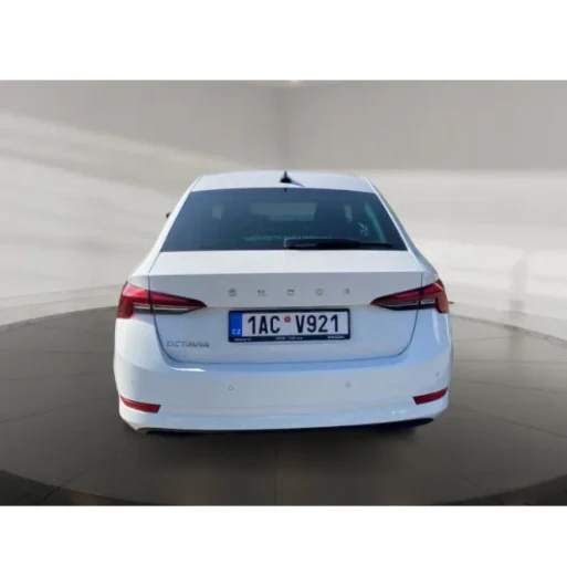 Škoda Octavia 1.5TSI 110 Ambition 5d na operativní leasing