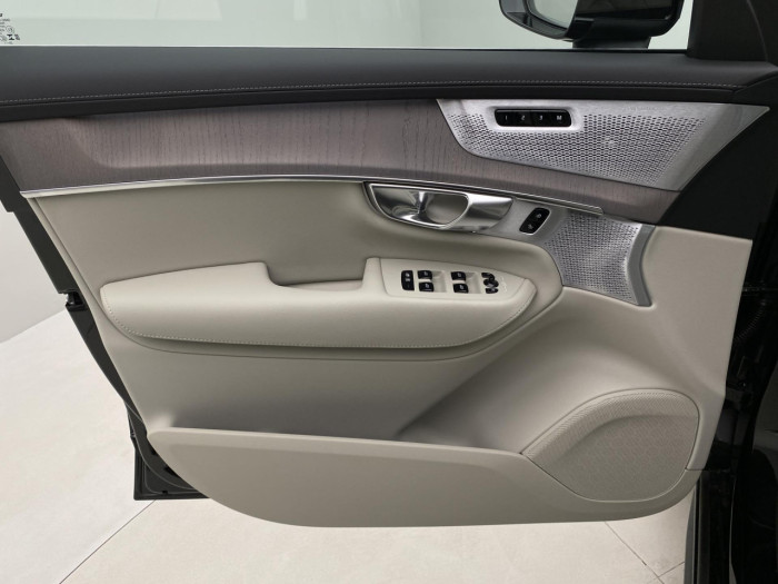 Volvo XC90 B5 AWD AUT BRIGHT PLUS 7míst na operativní leasing