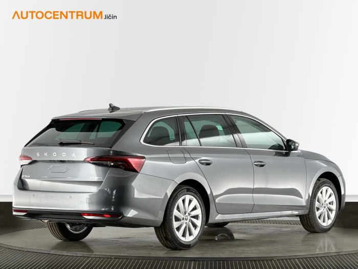 Škoda Octavia Top Selection 1,5 TSI Hybrid 110 kW DSG na operativní leasing