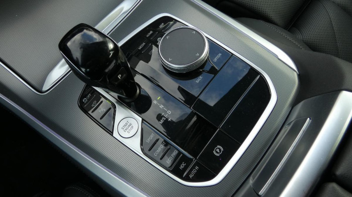 BMW X5 xDrive 40i M Sport na operativní leasing