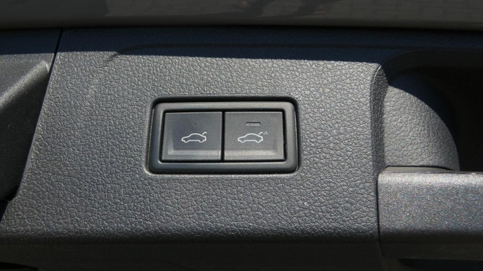 Volkswagen Passat 2.0 TDI 147kW BMT 4MOT DSG Ele na operativní leasing