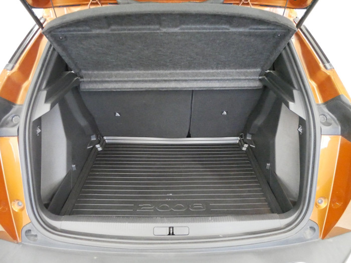 Peugeot 2008 1.2 PureTech 74 kW Active na operativní leasing