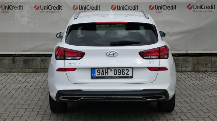 Hyundai i30 Kombi 1.5 T-GDI mHEV Smart na operativní leasing