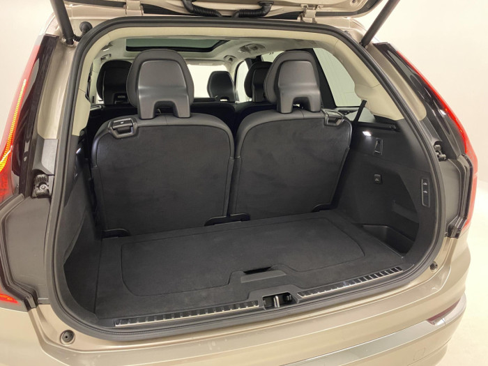 Volvo XC90 T8 AWD Plug-in BRIGHT ULTRA na operativní leasing
