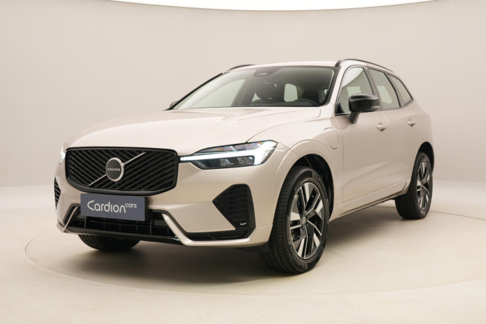 Volvo XC60 T6 AWD AUT DARK PLUS na operativní leasing