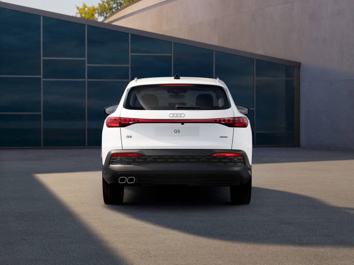 Audi Q5 2.0 TDI 150 kW quattro STR na operativní leasing