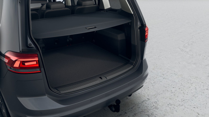 Volkswagen Touran People 1,5 TSI 110 kW EVO2 7DSG na operativní leasing