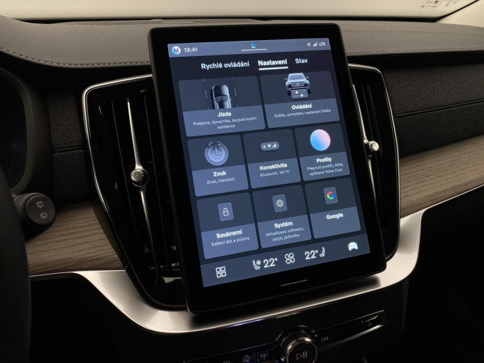 Volvo XC90 T8 AWD RECHARGE BRIGHT PLUS 7m na operativní leasing