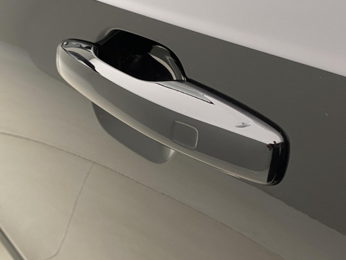 Volvo XC90 T8 AWD Plug-in DARK ULTRA na operativní leasing