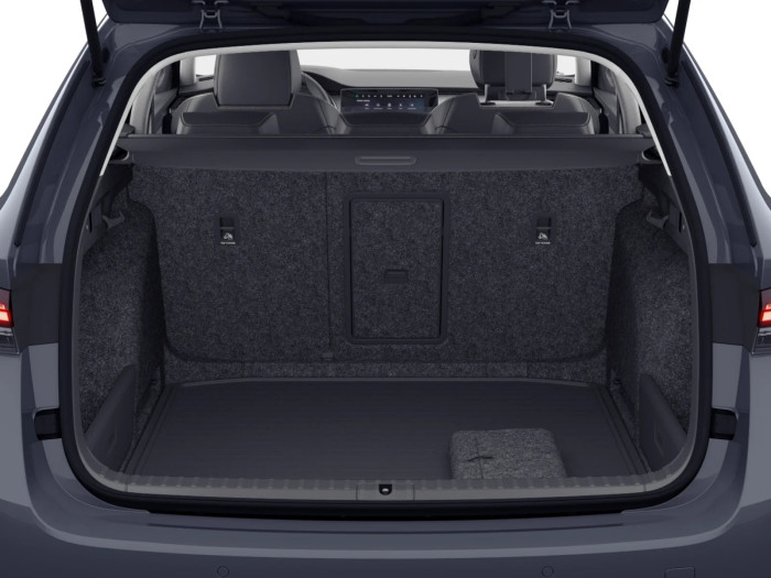 Škoda Octavia Combi Top Selection 1.5 TSI m-HEV 110 kW Benzín Automatická převodovka na operativní leasing