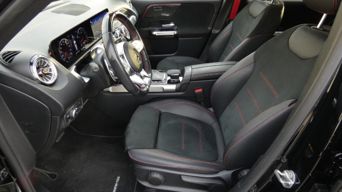 Mercedes-Benz GLB 35 4MATIC AMG na operativní leasing